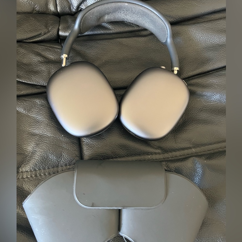 Apple Headphone Max